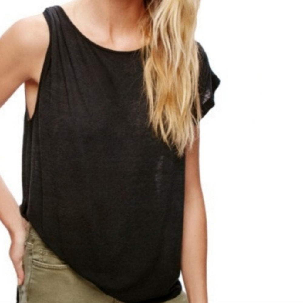 Free People Black Tee Size Medium
